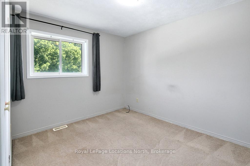 14 Birchwood Court, Meaford, Ontario  N4L 1T8 - Photo 13 - X12248994