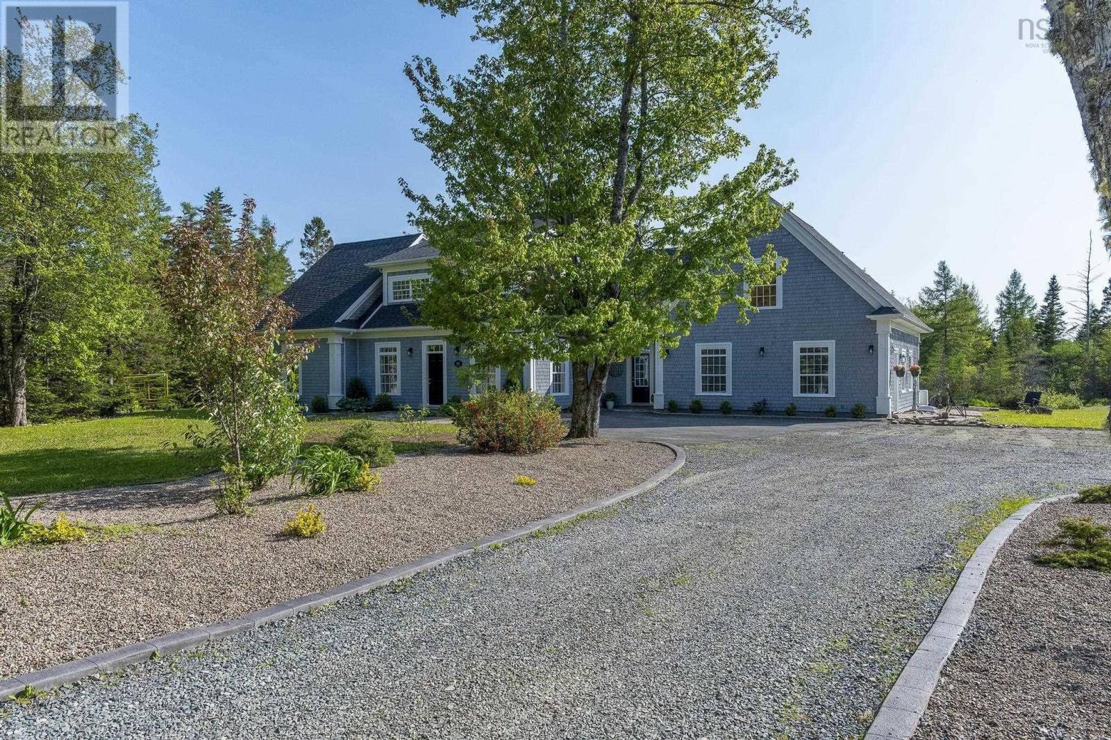 Property at 16 Harvest Lane image 2