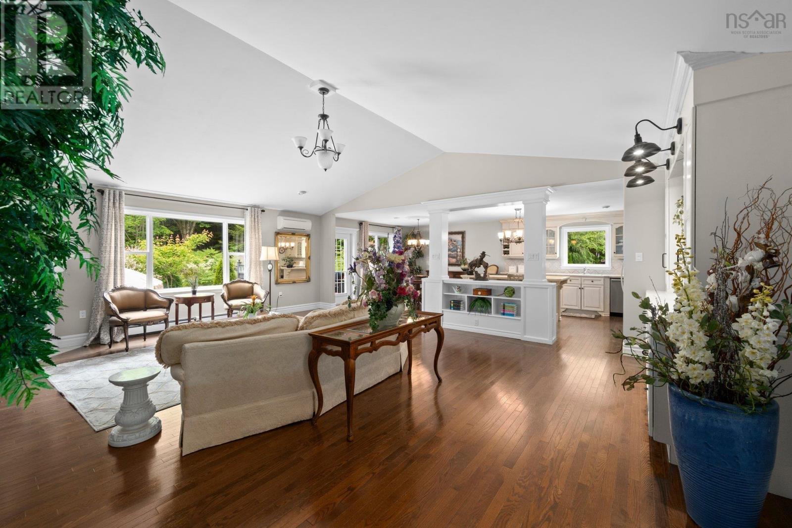 Property at 62 Glen Arbour Way image 3