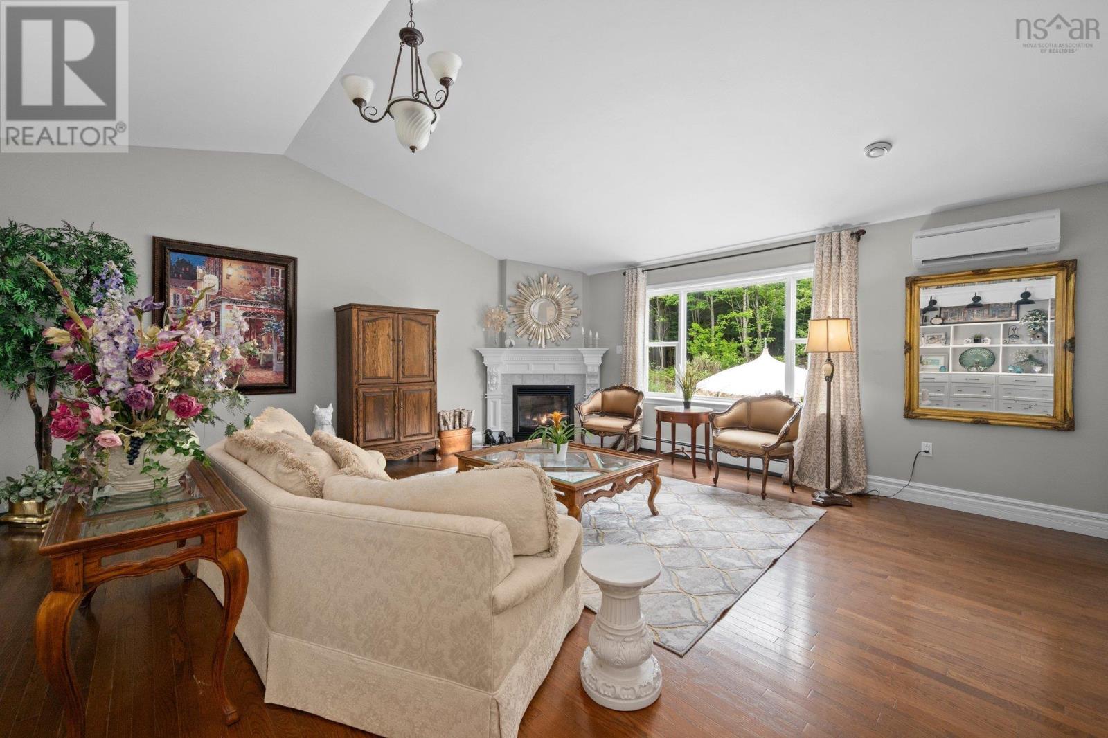 Property at 62 Glen Arbour Way image 4