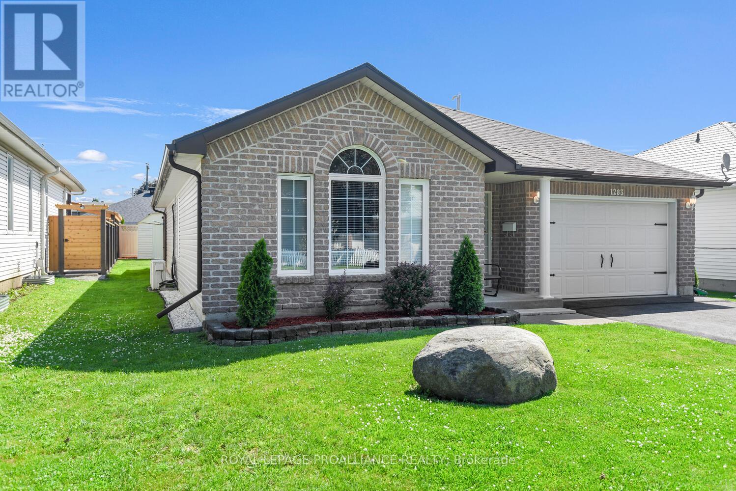Property at 1283 CUTHBERTSON AVENUE image 3