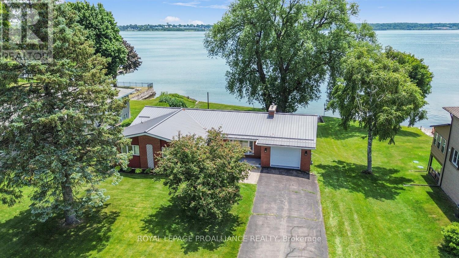 1675 County Rd 2 Road W, Prescott, Ontario  K0E 1T0 - Photo 2 - X12248966