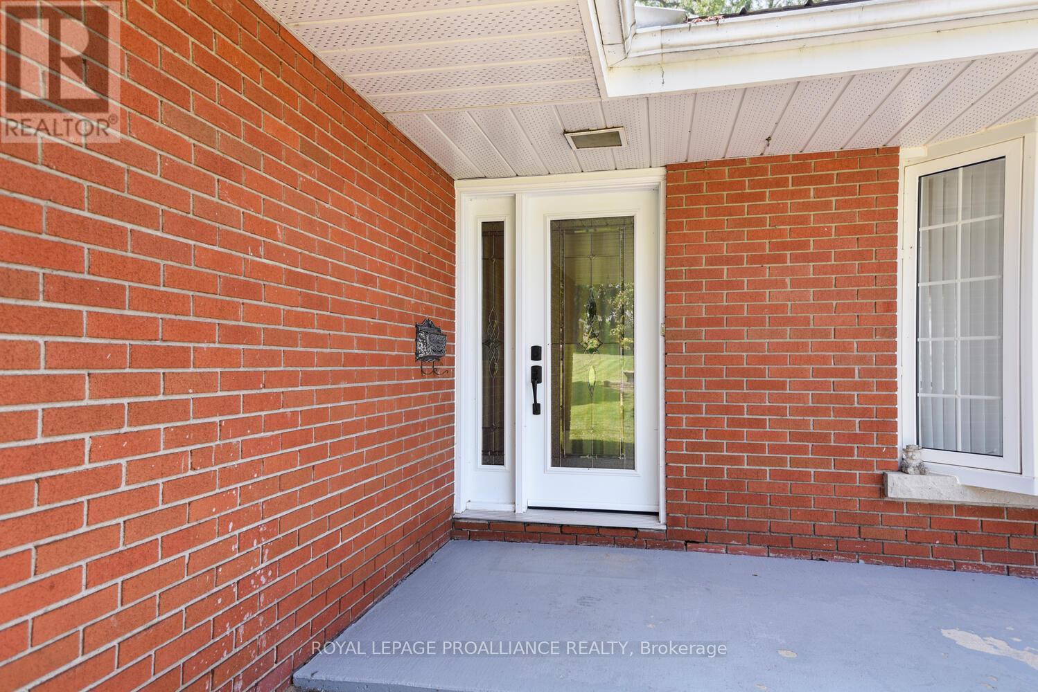 1675 County Rd 2 Road W, Prescott, Ontario  K0E 1T0 - Photo 8 - X12248966