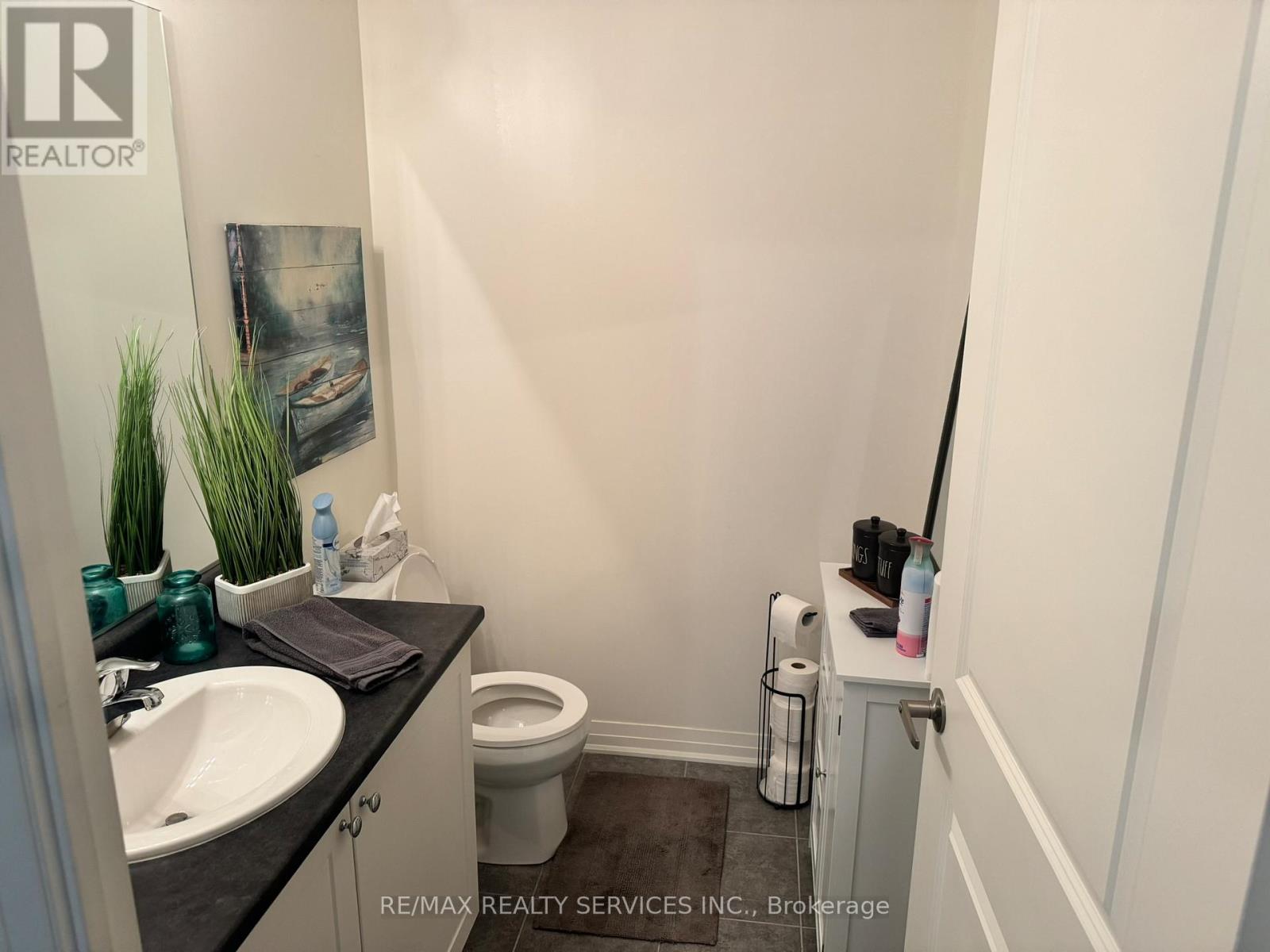 211 - 70 Shipway Avenue N, Clarington, Ontario  L1B 0V7 - Photo 8 - E12242391