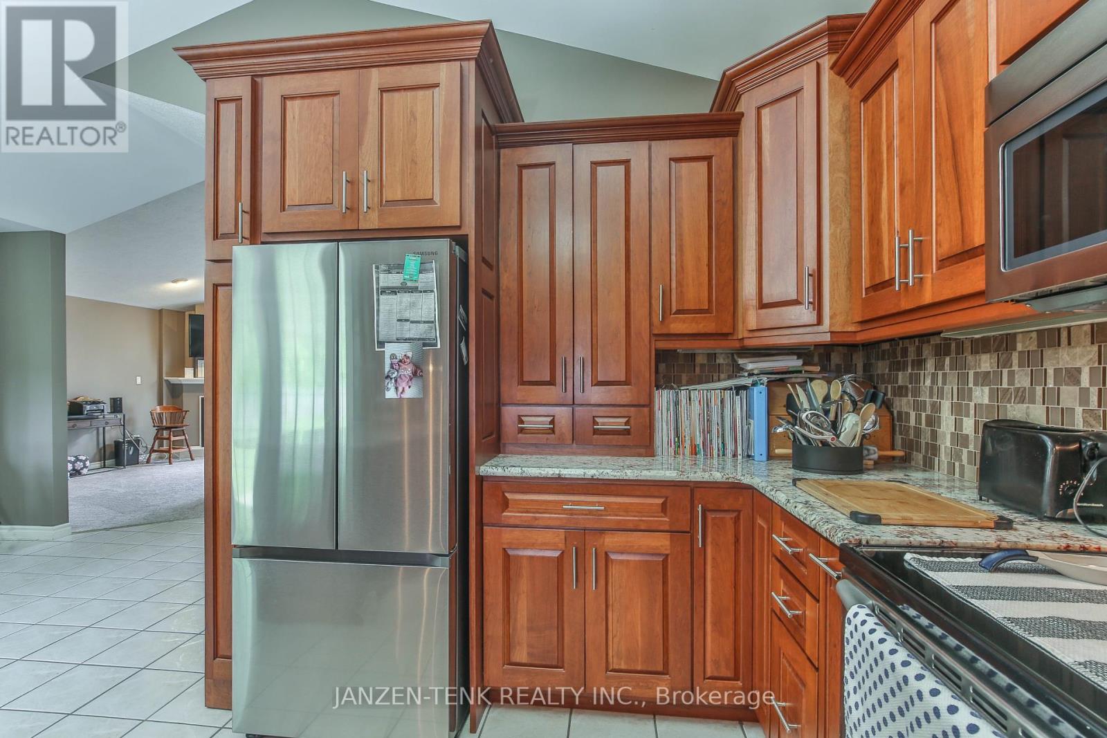 50015 John Wise Line, Malahide, Ontario  N5H 2R5 - Photo 11 - X12248992