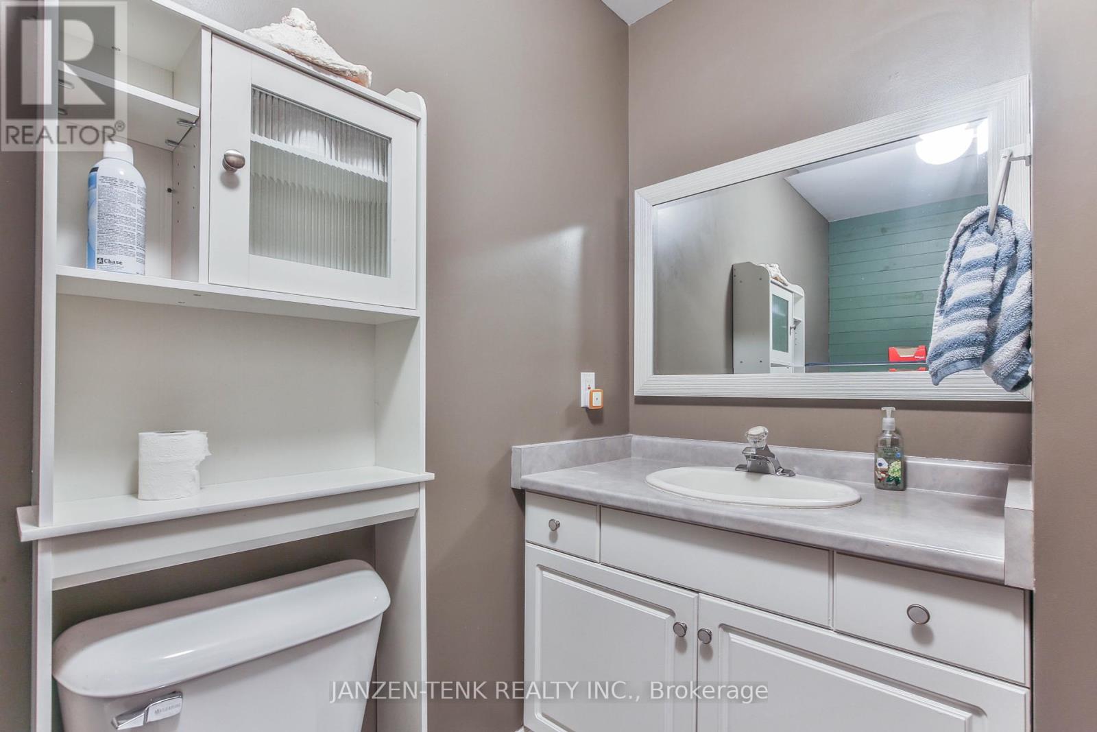 50015 John Wise Line, Malahide, Ontario  N5H 2R5 - Photo 18 - X12248992