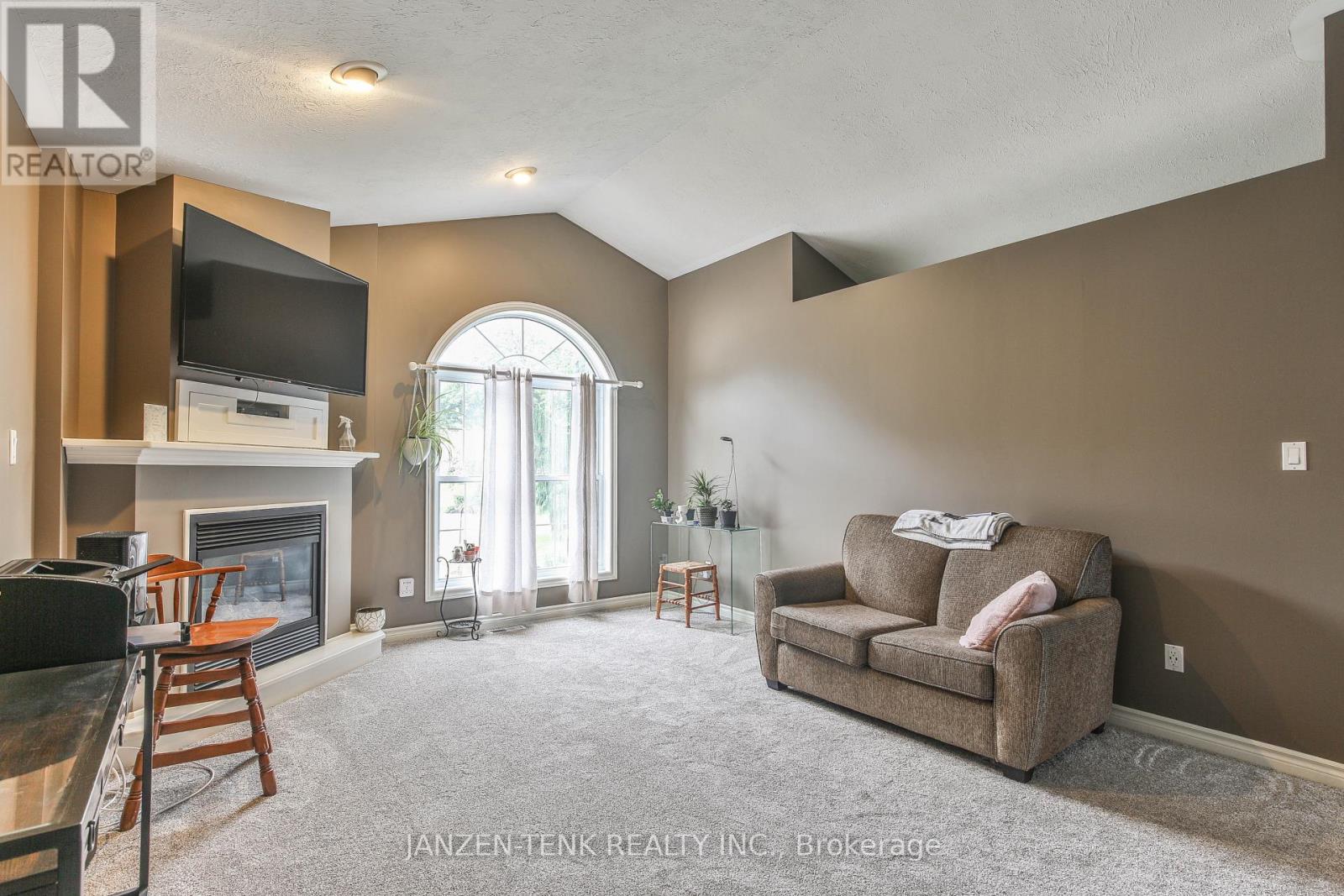 50015 John Wise Line, Malahide, Ontario  N5H 2R5 - Photo 4 - X12248992