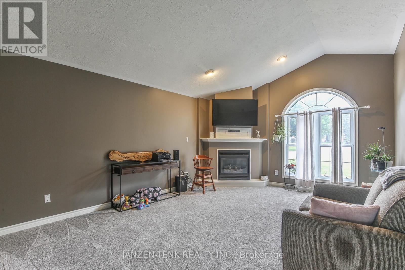 50015 John Wise Line, Malahide, Ontario  N5H 2R5 - Photo 5 - X12248992