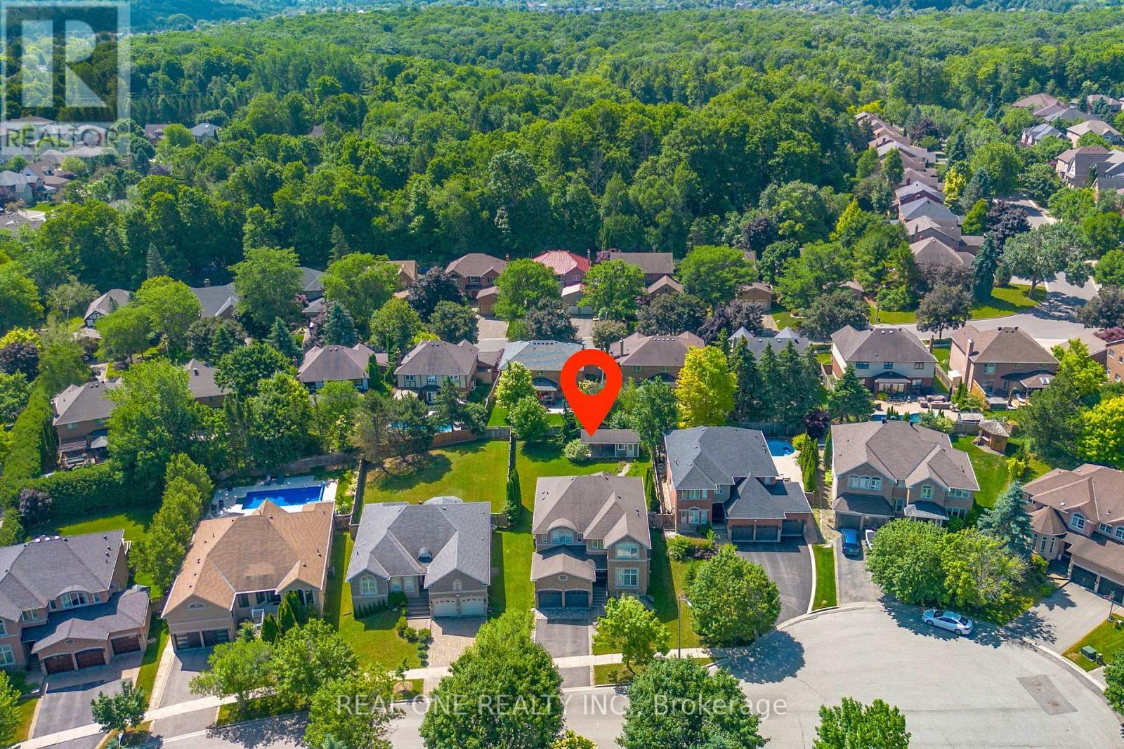 Property at 27 GLEAVE COURT image 2