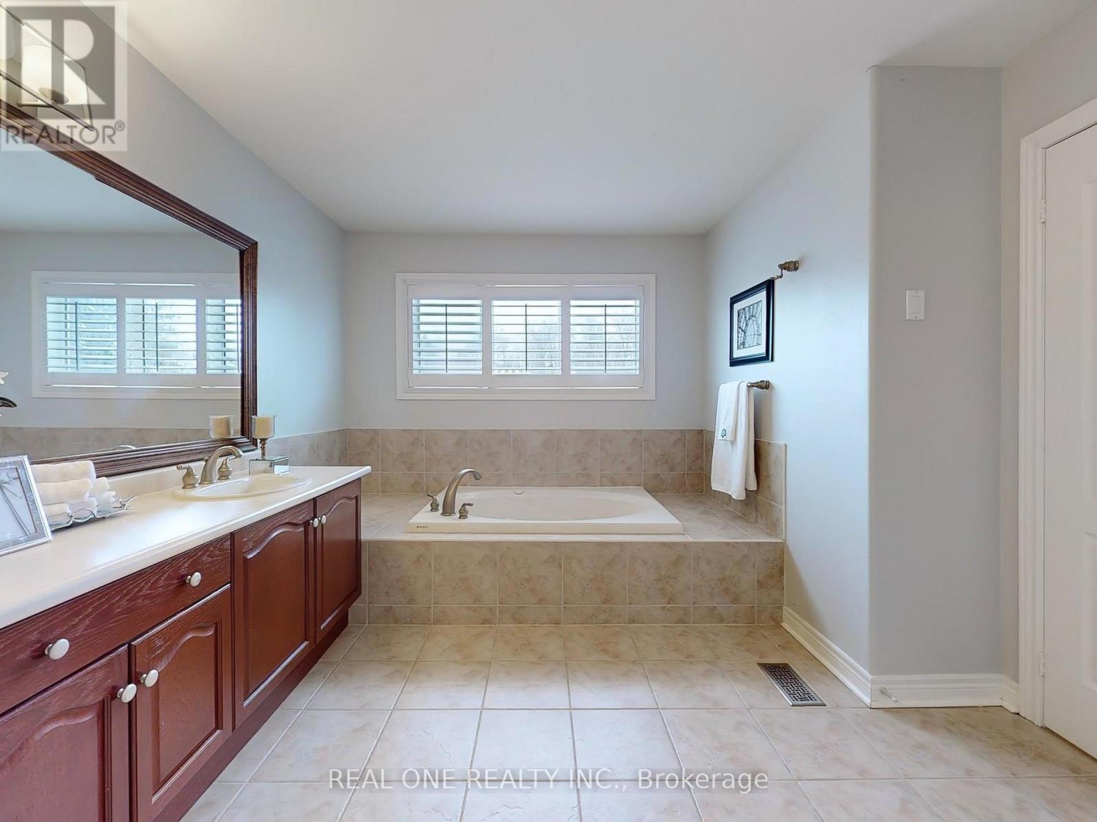 27 Gleave Court, Aurora (Aurora Highlands), Ontario  L4G 7L9 - Photo 28 - N12248959