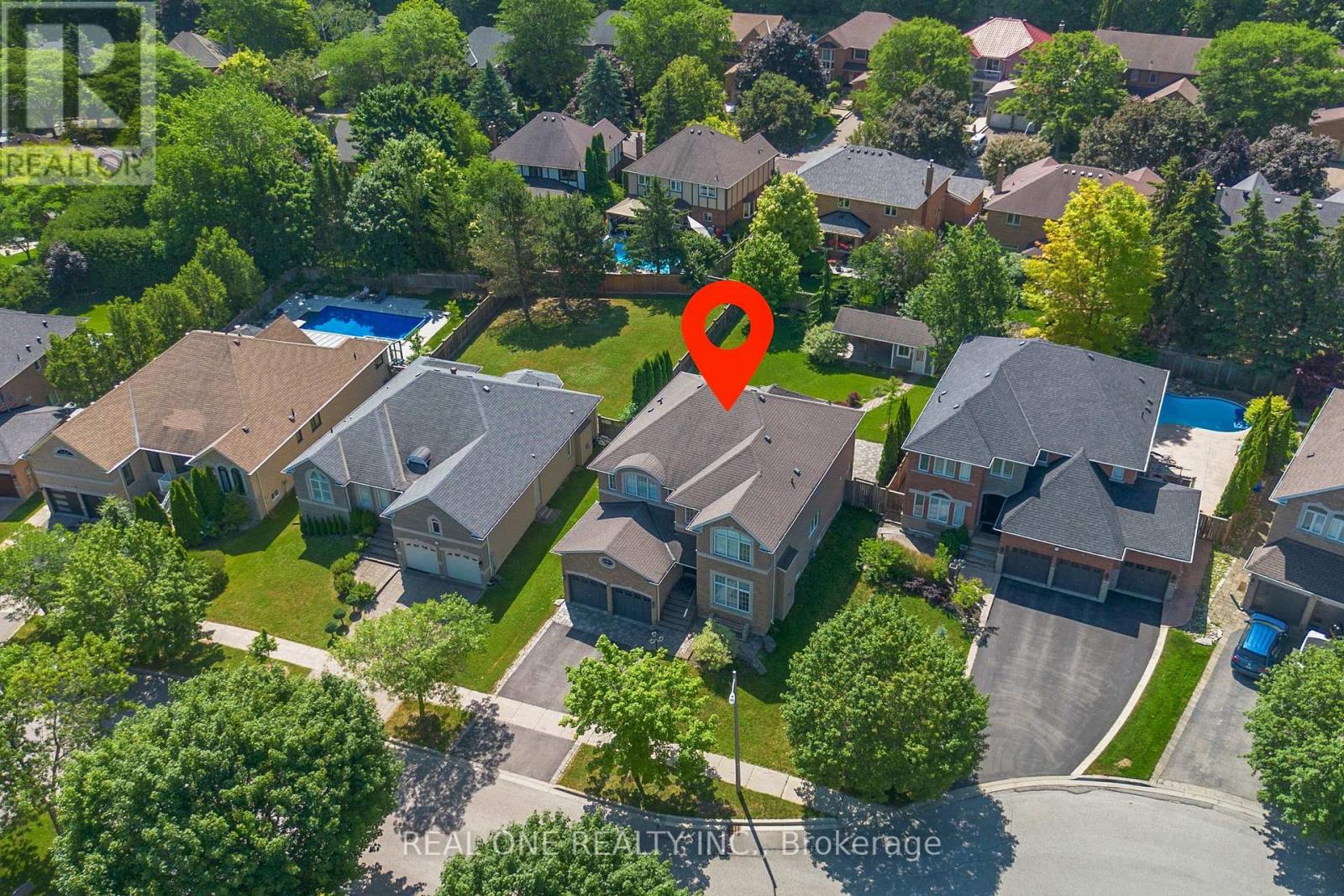 Property at 27 GLEAVE COURT image 3