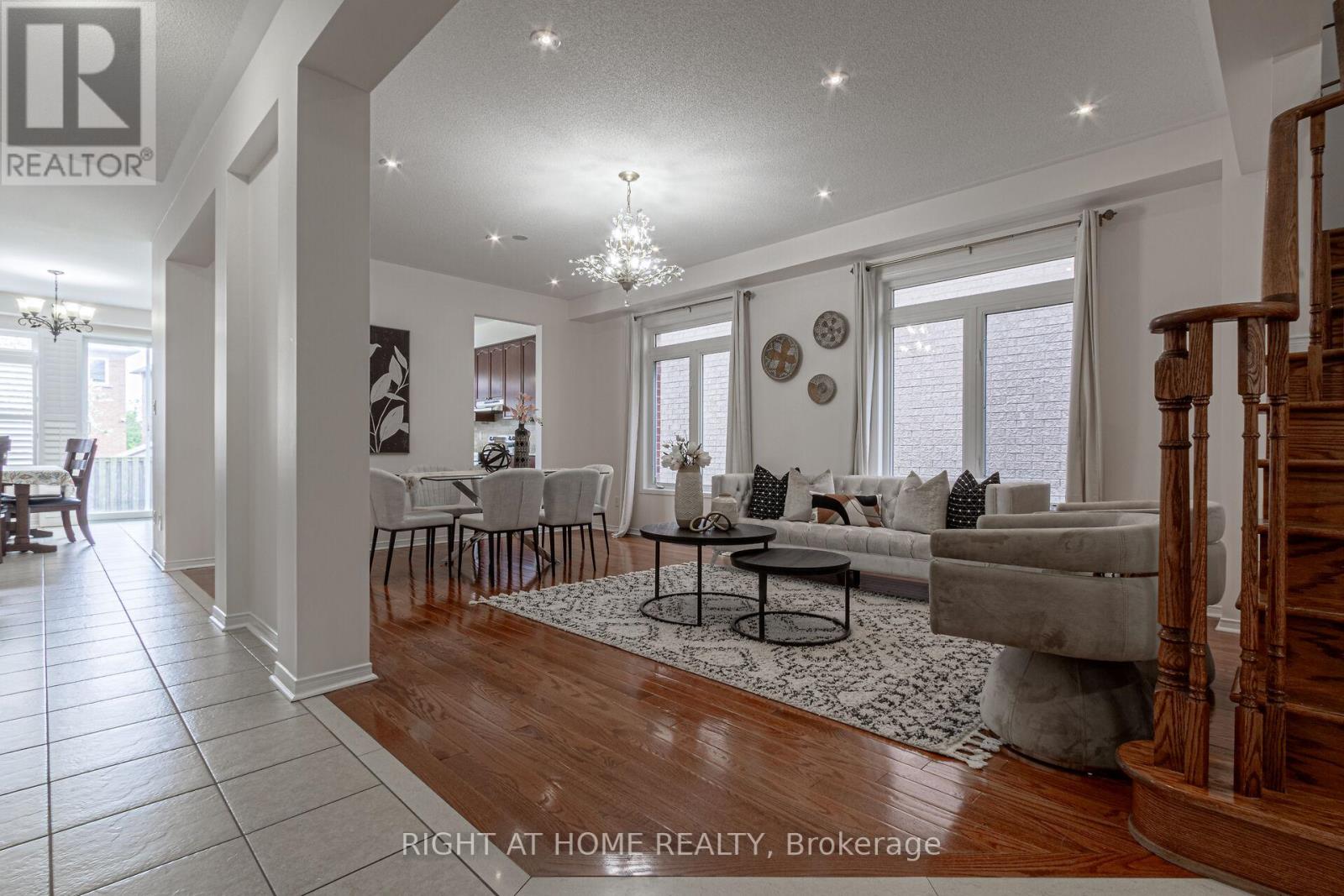 3228 Tacc Drive, Mississauga (Churchill Meadows), Ontario  L6M 0H3 - Photo 6 - W12248975