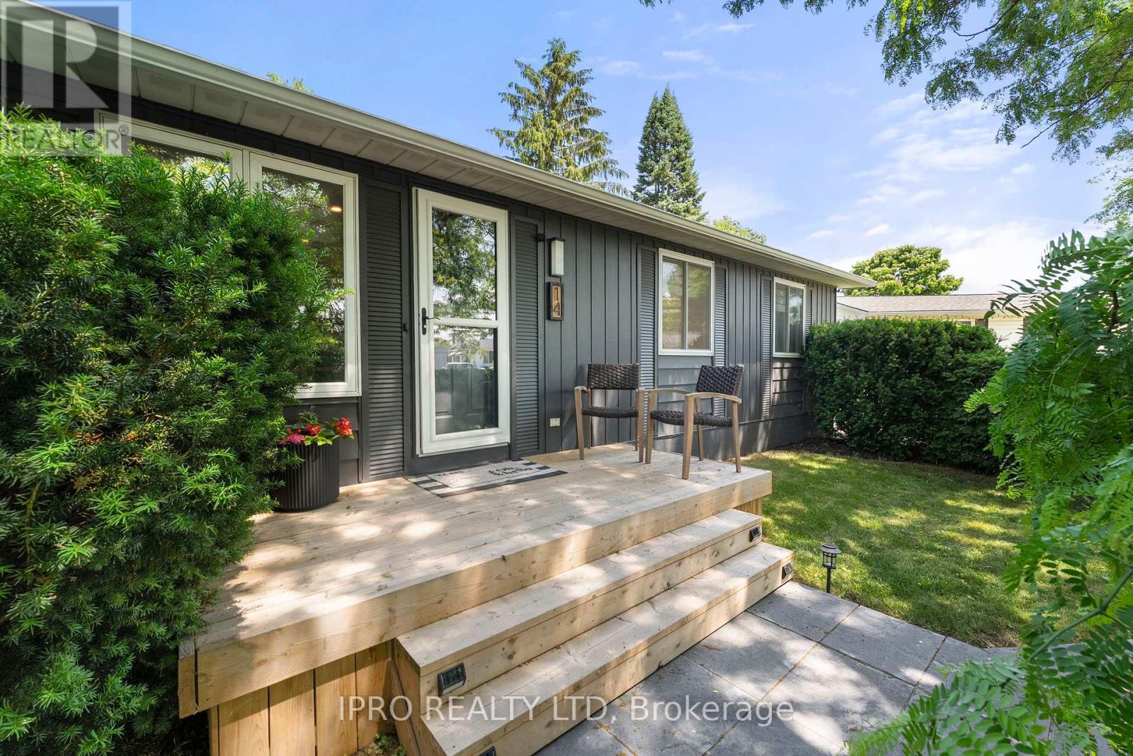 Property at 14 GREENAWAY STREET image 2