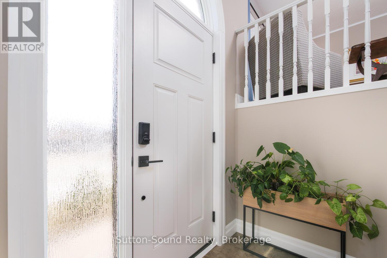 310 Beattie Street, Owen Sound, Ontario  N4K 6X2 - Photo 5 - X12249037