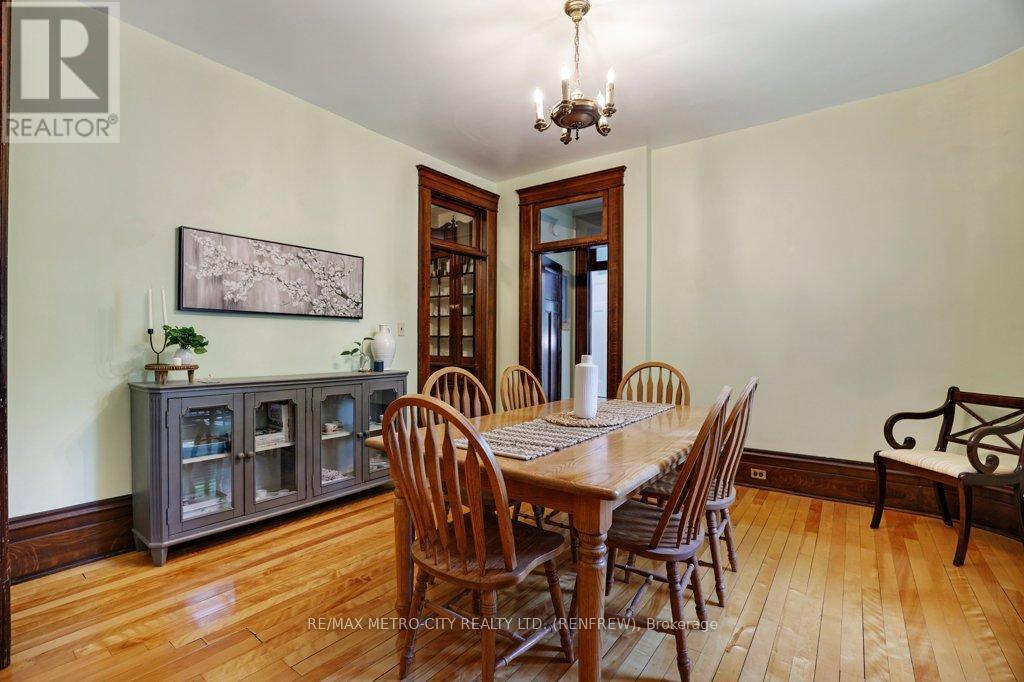 154 Quarry Avenue, Renfrew, Ontario  K7V 2W4 - Photo 21 - X12249024