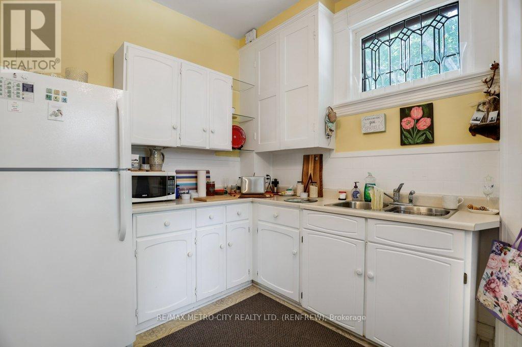 154 Quarry Avenue, Renfrew, Ontario  K7V 2W4 - Photo 35 - X12249024