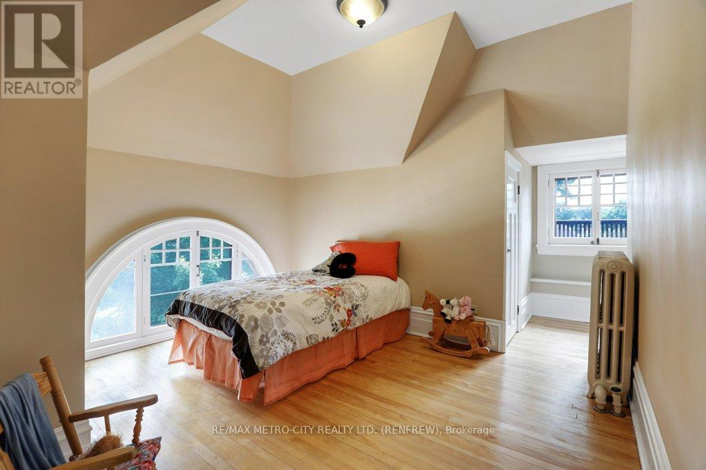 154 Quarry Avenue, Renfrew, Ontario  K7V 2W4 - Photo 40 - X12249024