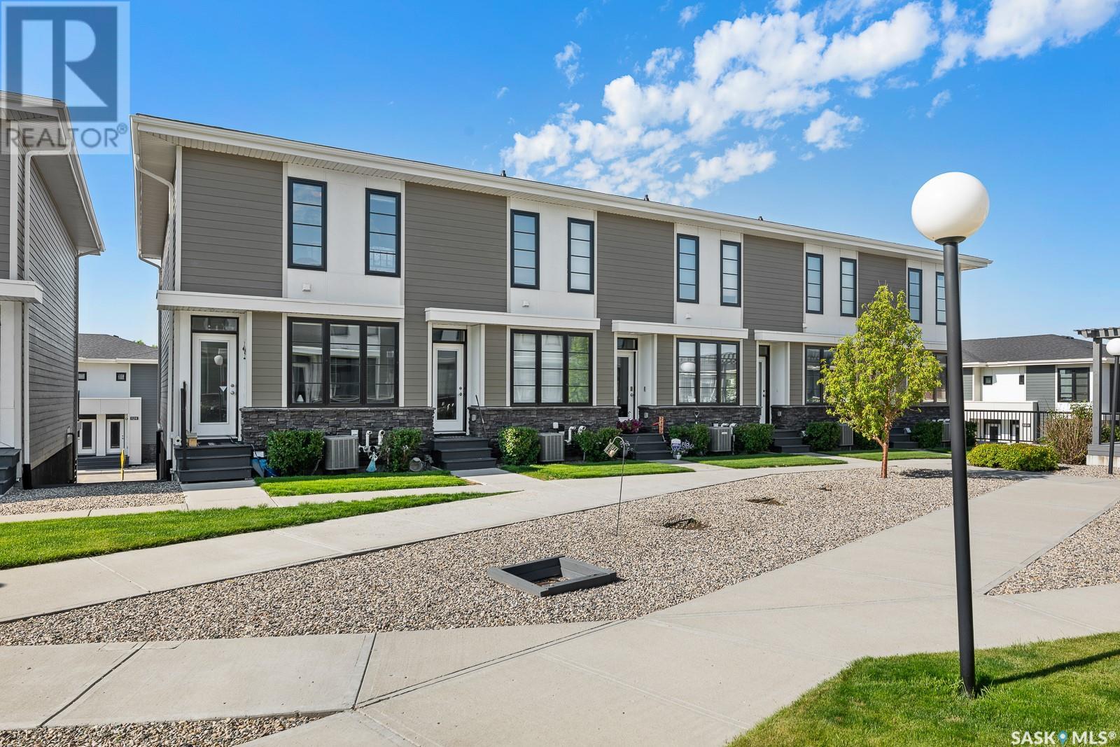 216 3229 ELGAARD DRIVE, regina, Saskatchewan