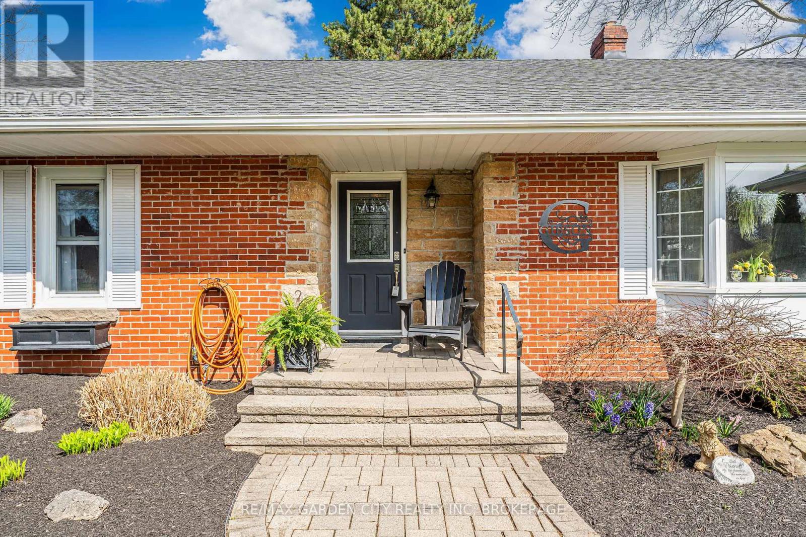 Property at 14 PEACHTREE PARKWAY image 3