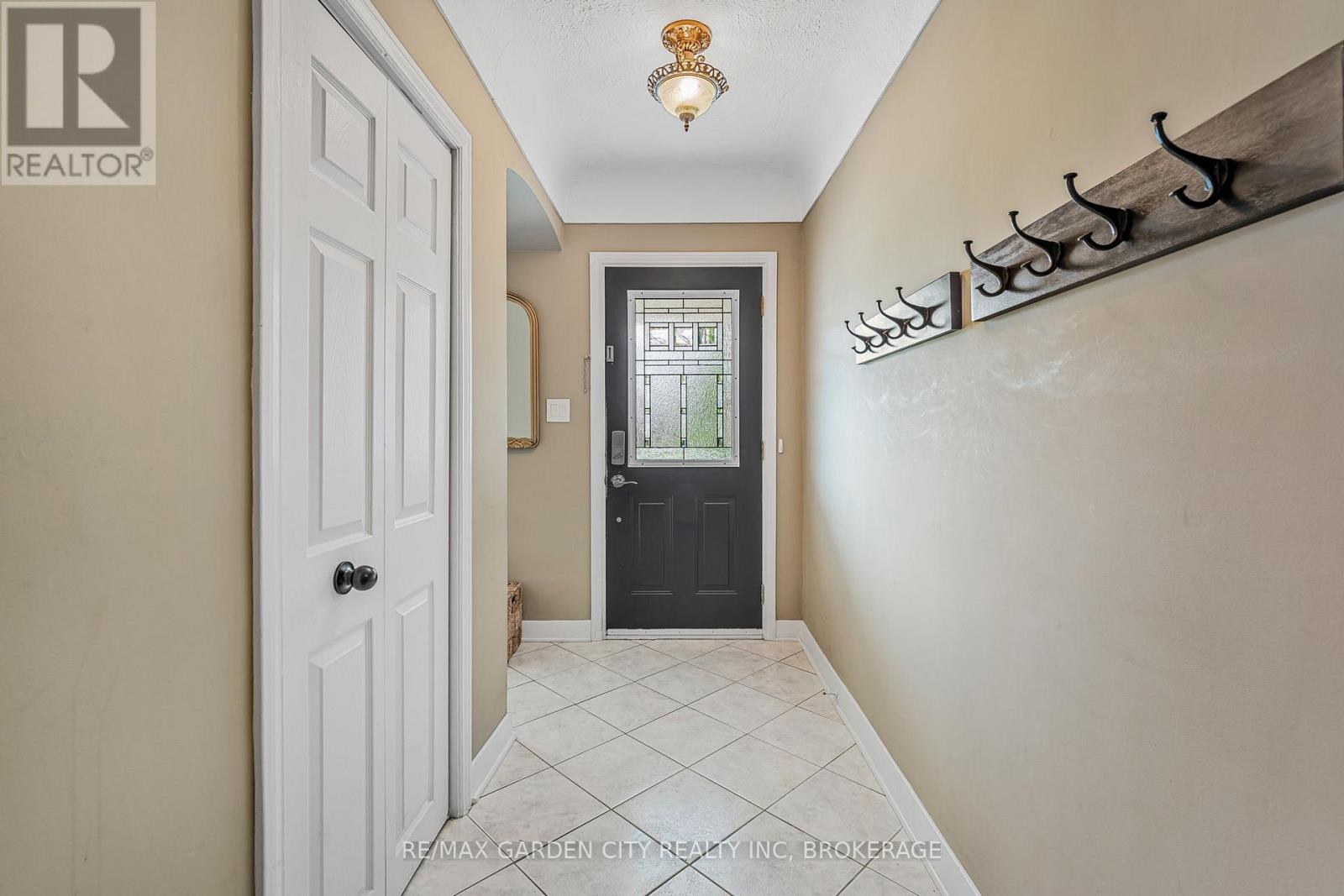 Property at 14 PEACHTREE PARKWAY image 4