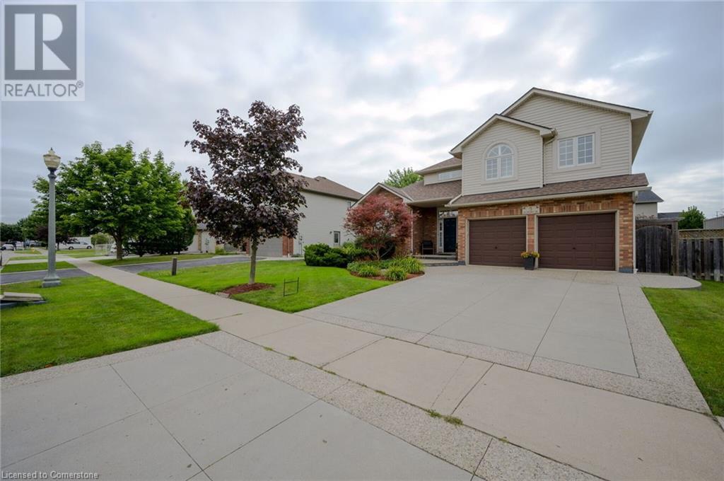 Property at 5 DUNROBIN Drive image 1