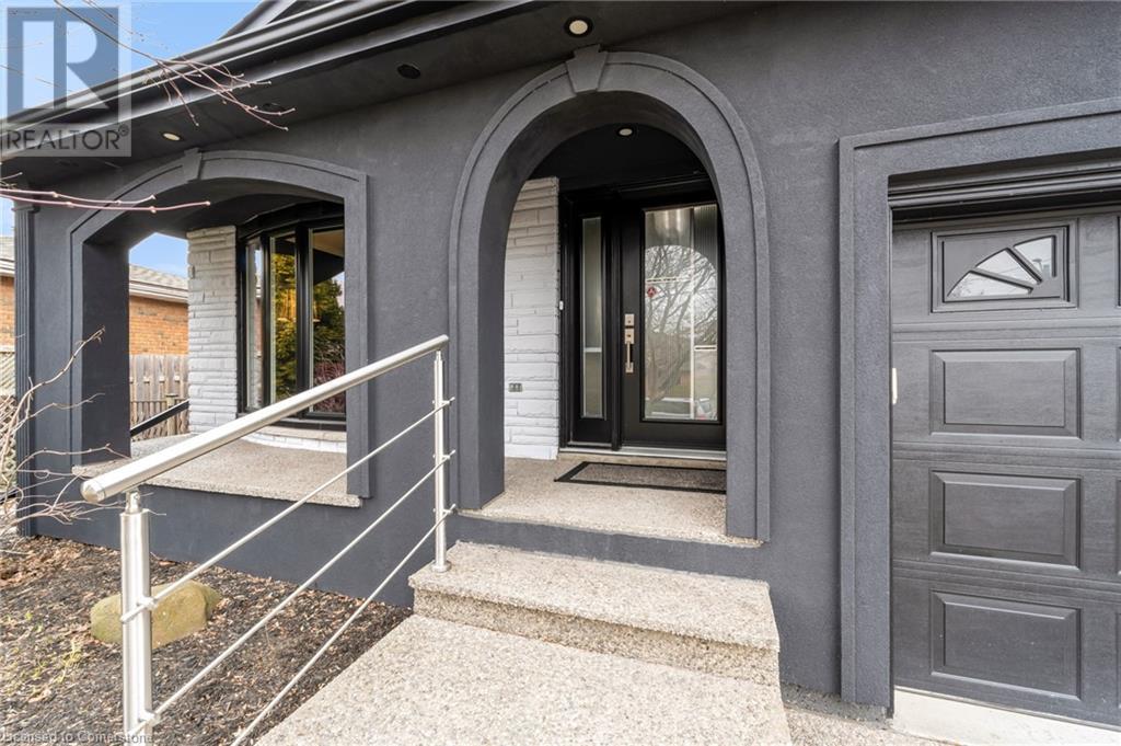 Property at 19 MINSTREL Court image 3