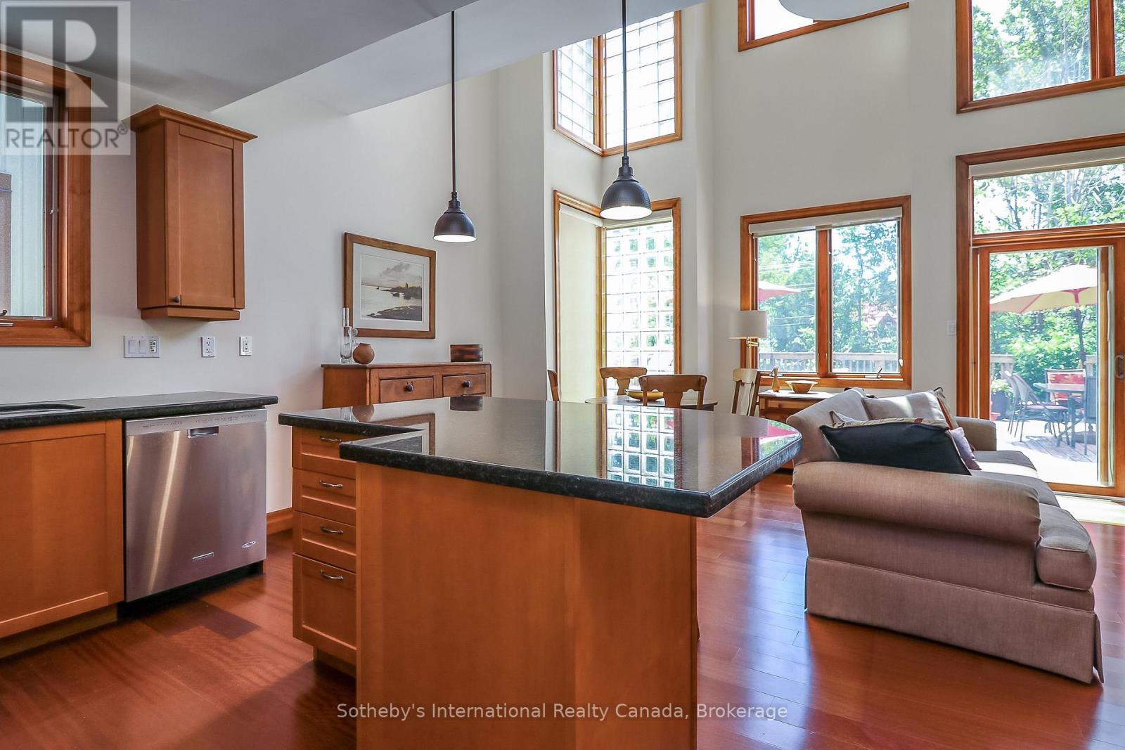 16 - 224 Blueski George Crescent, Blue Mountains, Ontario  L9Y 0V6 - Photo 6 - X12249090