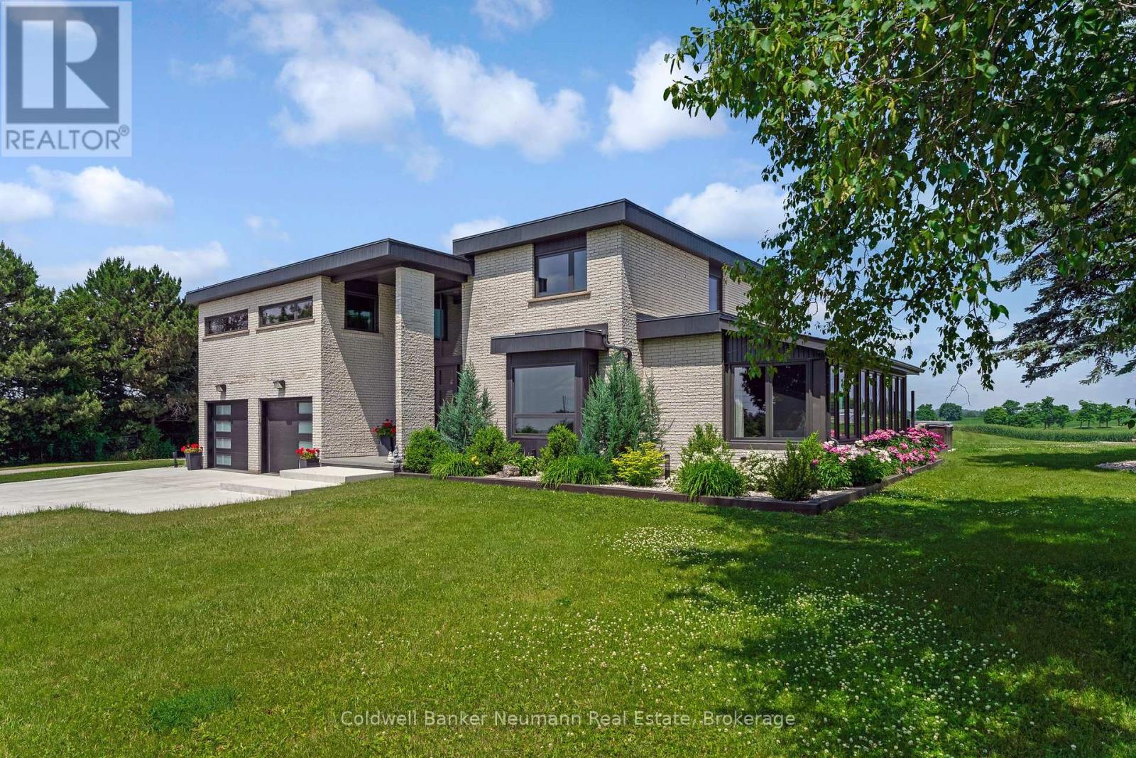 8312 Wellington Road 124 Road, Guelph/eramosa, Ontario  N1H 6H7 - Photo 2 - X12249108