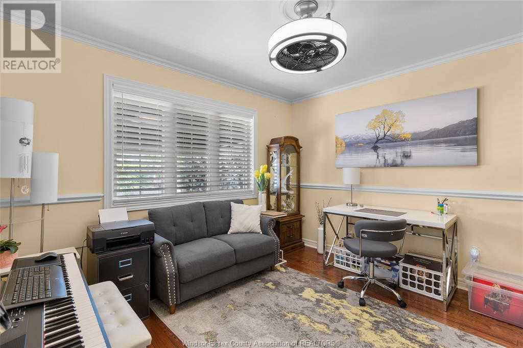 Property at 511 Novello Crescent image 4