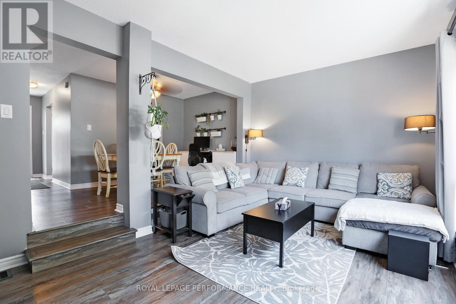 1962 Kelden Crescent, Ottawa, Ontario  K1B 4X9 - Photo 15 - X12249091