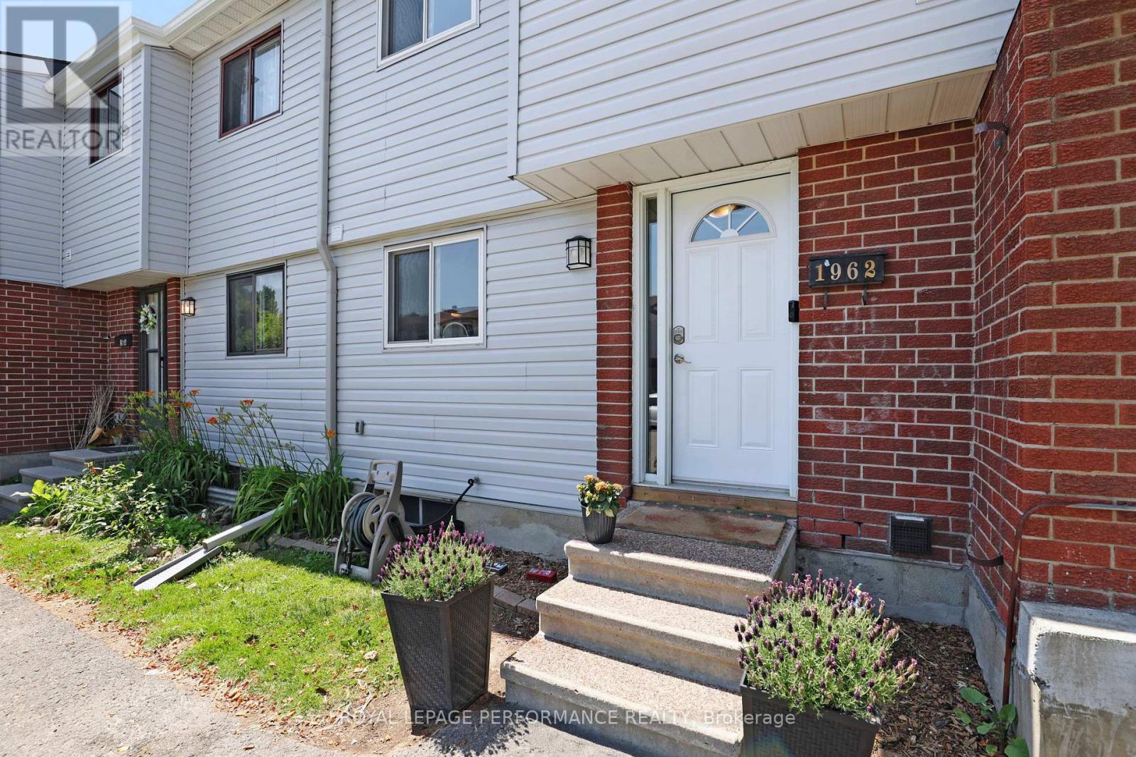 Property at 1962 KELDEN CRESCENT image 2