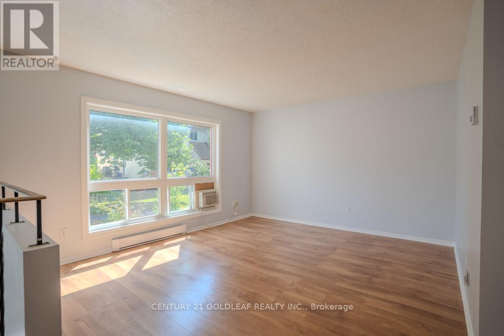75 - 5 Sonnet Crescent, Ottawa, Ontario  K2H 8W8 - Photo 11 - X12249120