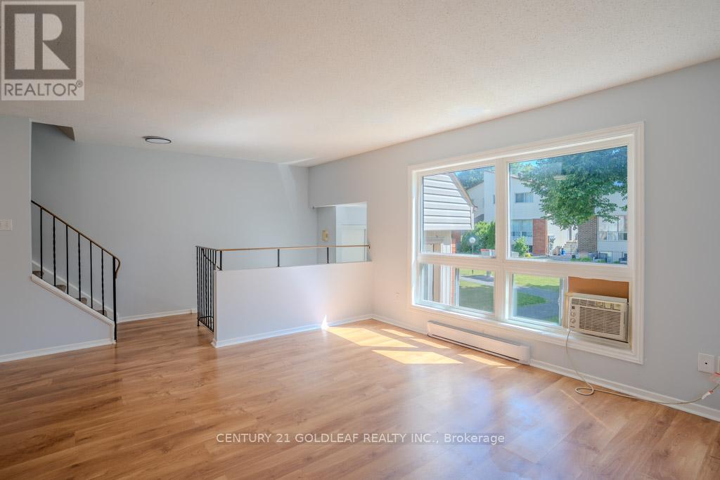 75 - 5 Sonnet Crescent, Ottawa, Ontario  K2H 8W8 - Photo 10 - X12249120