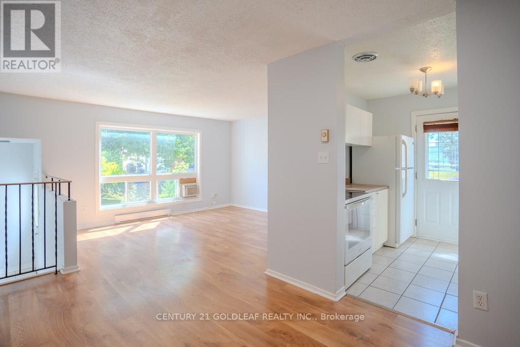 75 - 5 Sonnet Crescent, Ottawa, Ontario  K2H 8W8 - Photo 9 - X12249120
