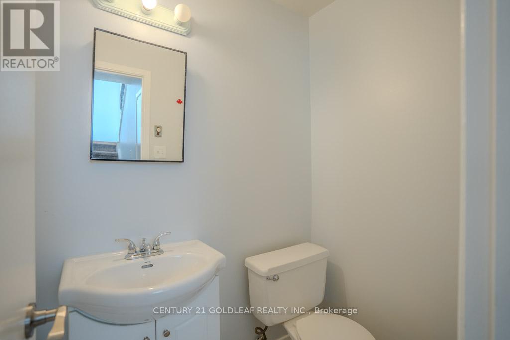 75 - 5 Sonnet Crescent, Ottawa, Ontario  K2H 8W8 - Photo 31 - X12249120