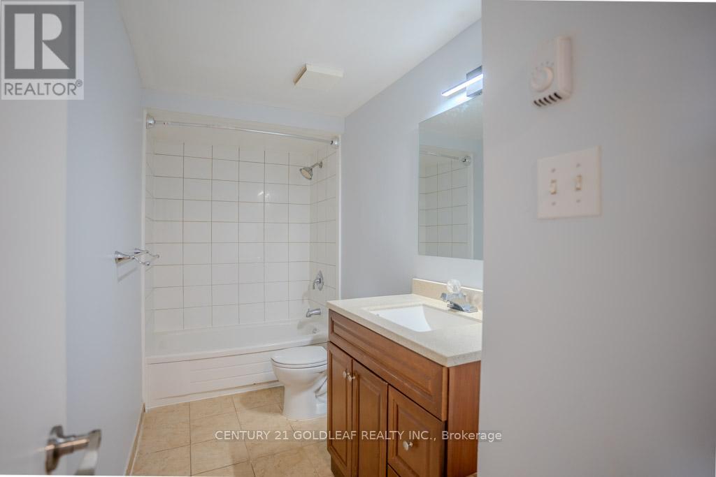 75 - 5 Sonnet Crescent, Ottawa, Ontario  K2H 8W8 - Photo 27 - X12249120