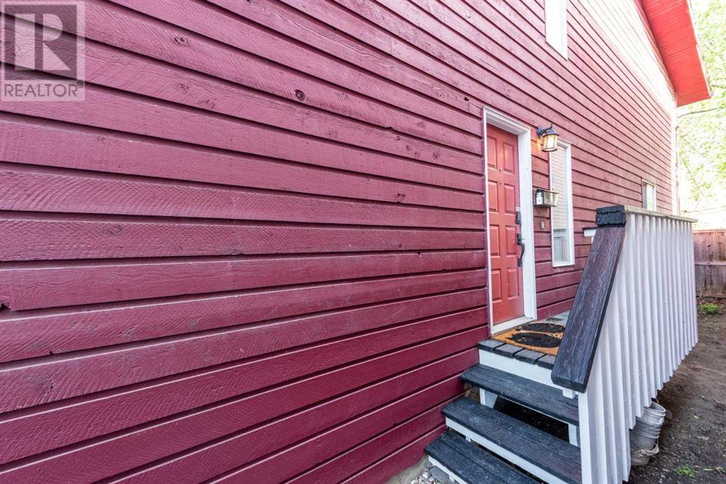 Property at 1825 29 Avenue SW image 3