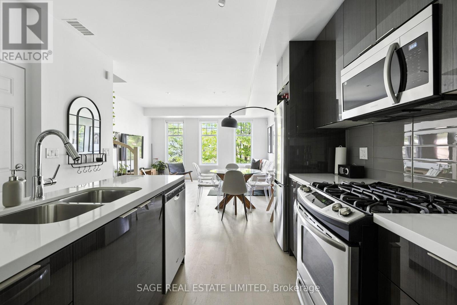 Property at 60 - 140 BROADVIEW AVENUE image 3