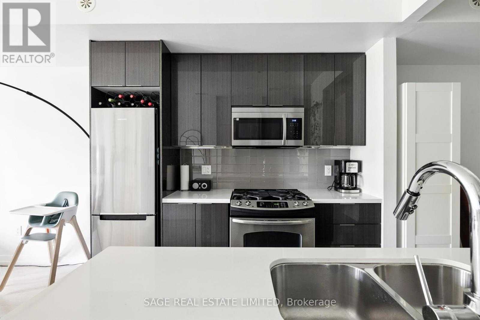 Property at 60 - 140 BROADVIEW AVENUE image 4