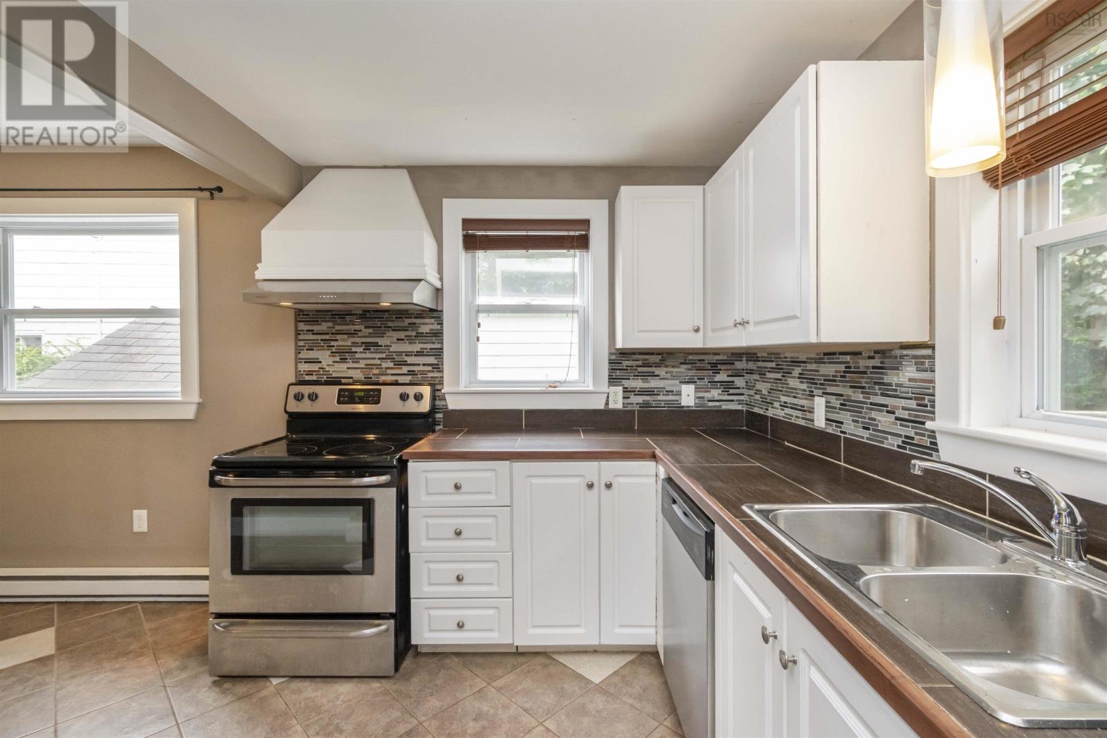 6029 Wells Street, Halifax Peninsula, Nova Scotia  B3K 2M9 - Photo 6 - 202507197