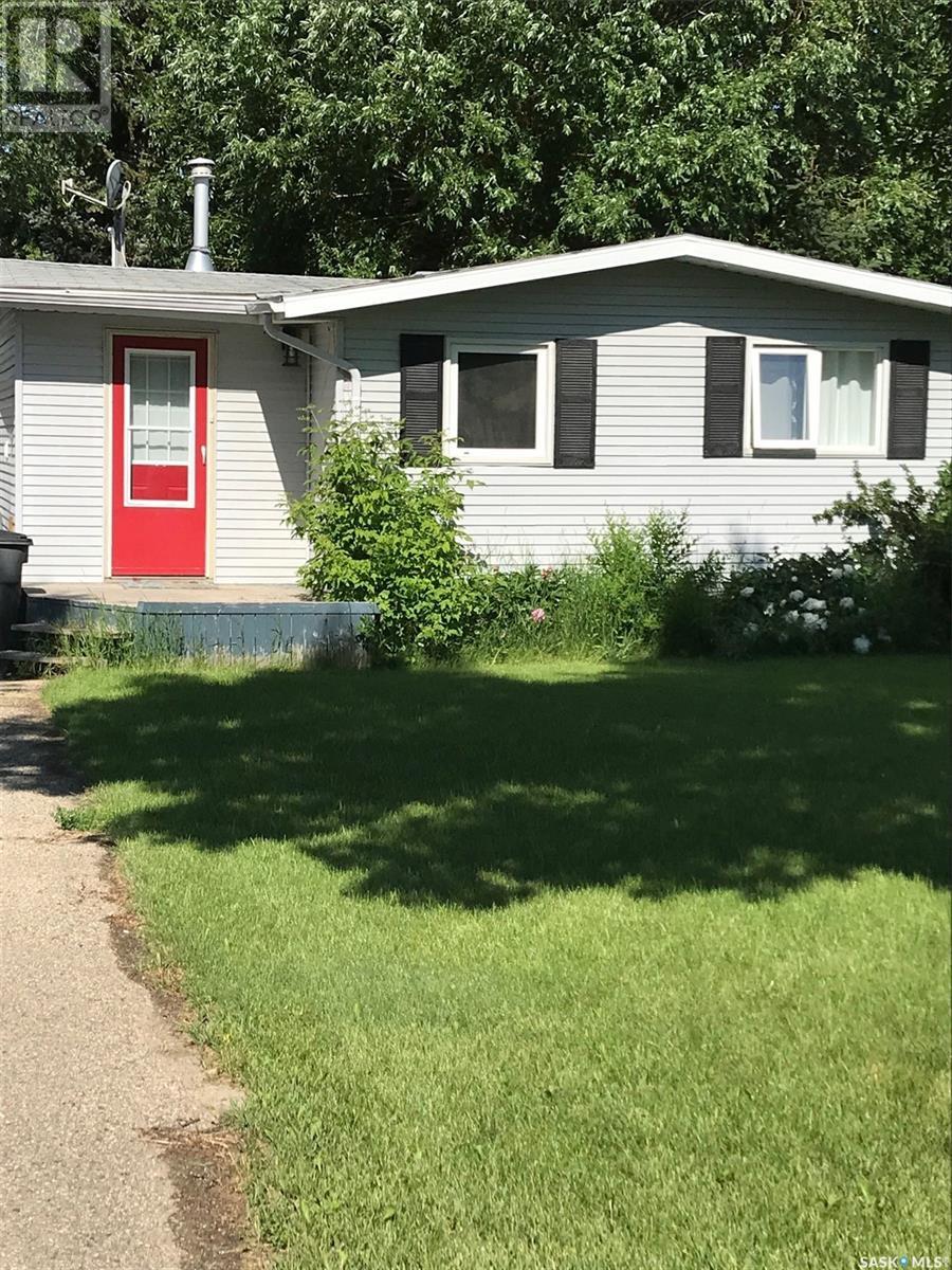 316 5th Street W, Carlyle, Saskatchewan  S0C 0R0 - Photo 1 - SK010926