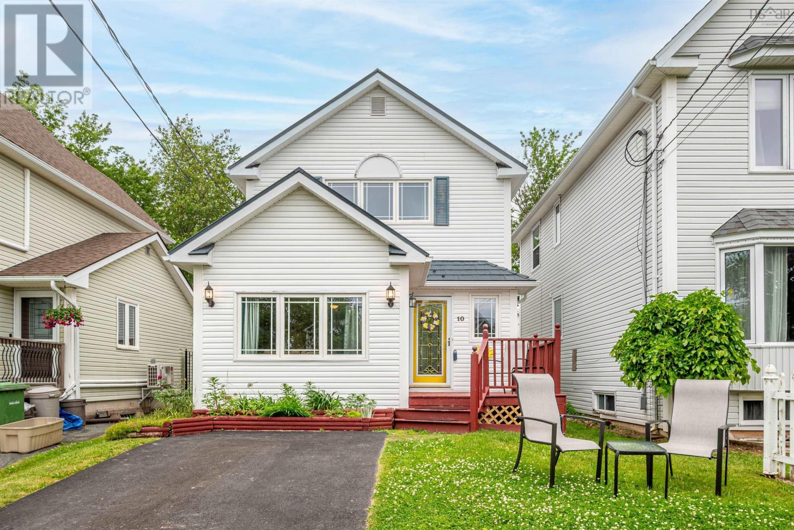 Property at 10 Penstock Court image 1