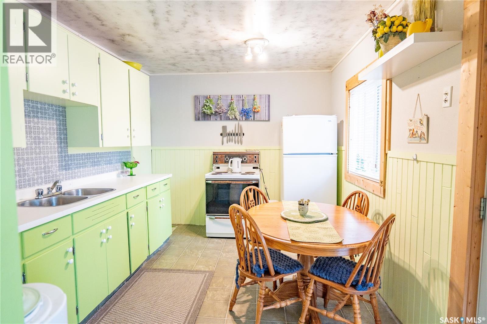 31 Main Street, Candle Lake, Saskatchewan  S0J 3E0 - Photo 11 - SK010661