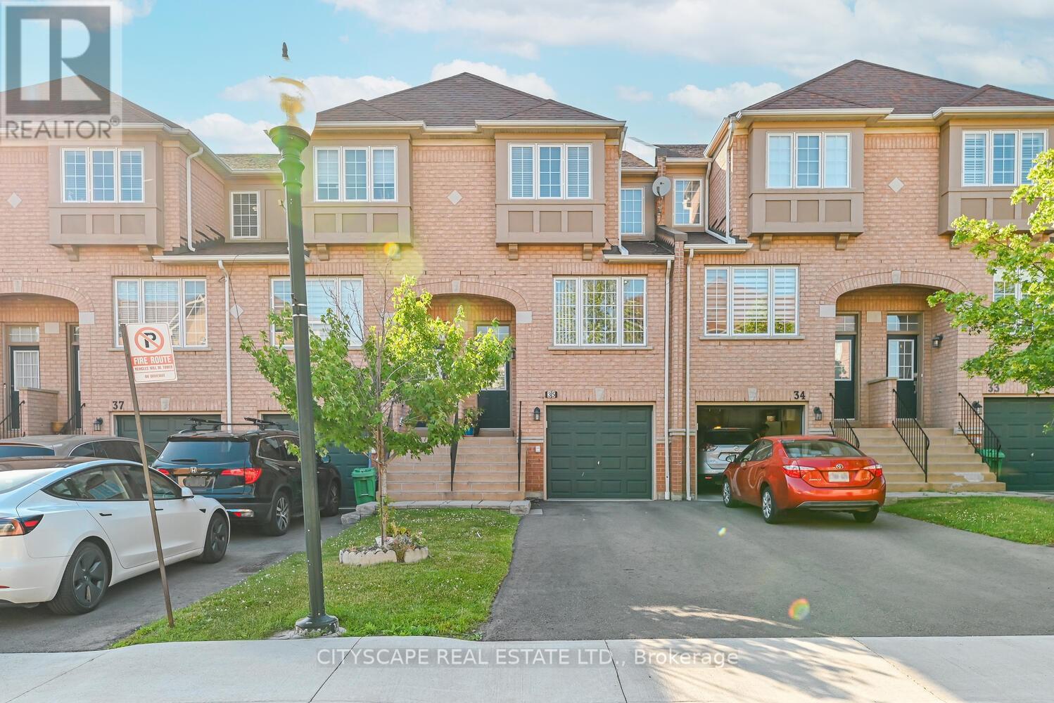 Property at 35 - 3020 CEDARGLEN GATE image 1