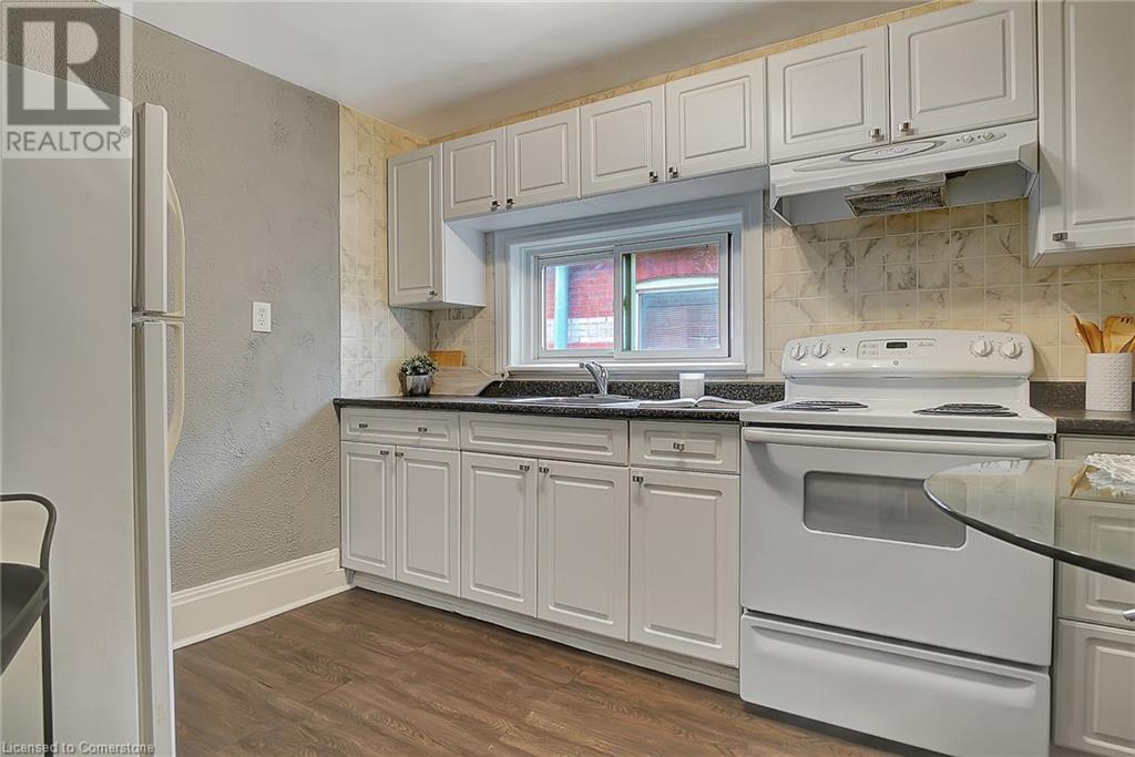 Property at 211 DOLPH Street N image 5