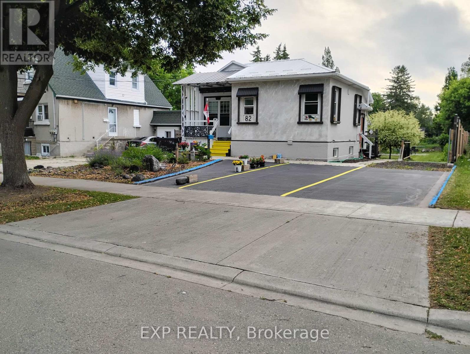 Property at 82 KEHL STREET image 1