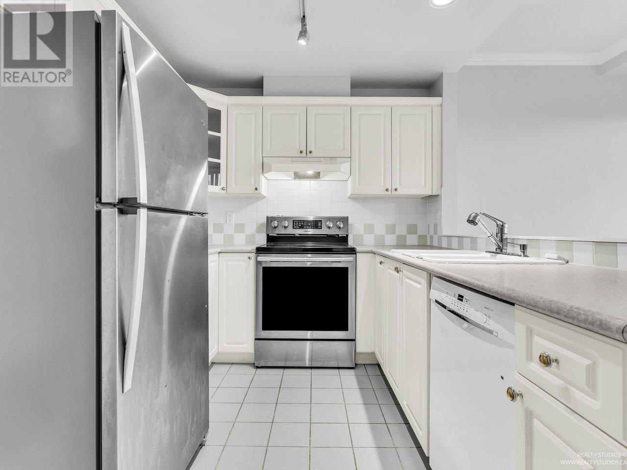 2002 6838 Station Hill Drive, Burnaby, British Columbia  V3N 5A4 - Photo 22 - R3020207
