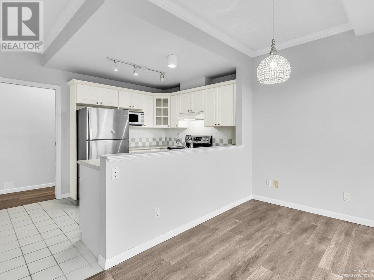 2002 6838 Station Hill Drive, Burnaby, British Columbia  V3N 5A4 - Photo 24 - R3020207