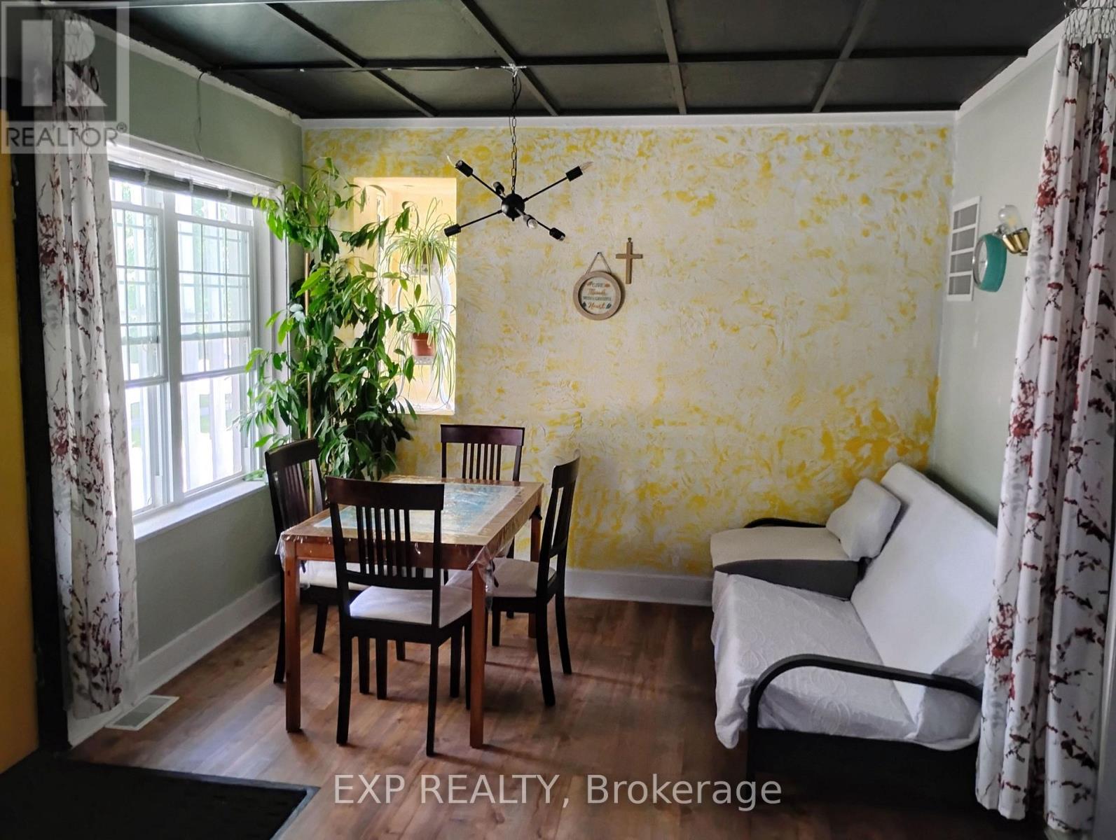 Property at 82 KEHL STREET image 4