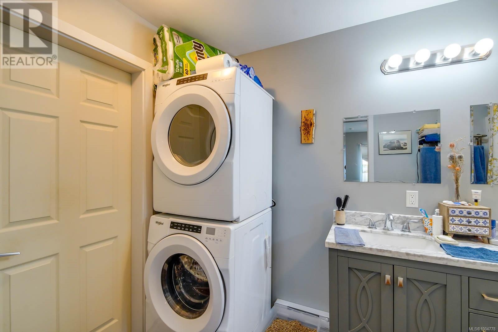 Property at 2620 3rd Ave image 3